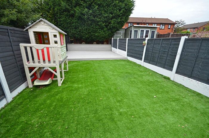 3 Bedroom Terraced House For Sale In Yew Tree Lane, Dukinfield, SK16