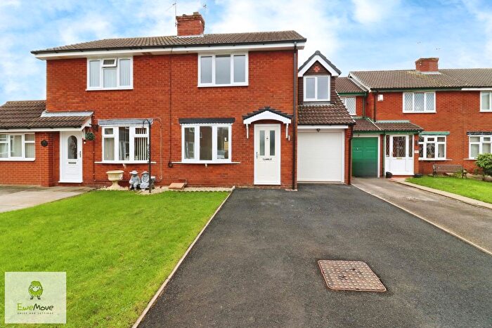 3 Bedroom Semi-Detached House For Sale In Heron Close, Coven, Wolverhampton, West Midlands, WV9