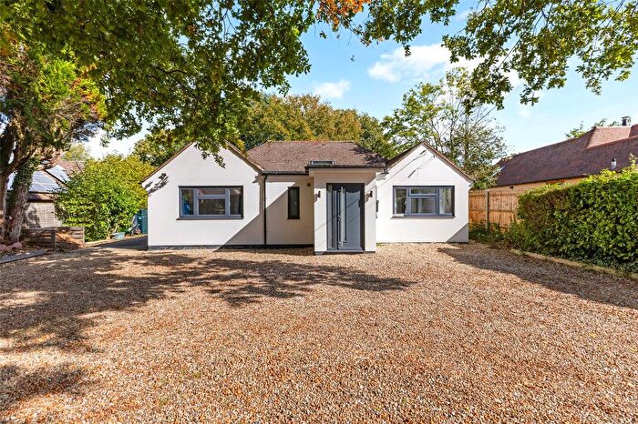 4 Bedroom Bungalow For Sale In Canonbury, Rotherwick, RG27