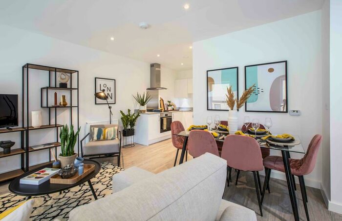 1 Bedroom Apartment For Sale In Trinity Walk, London, SE18