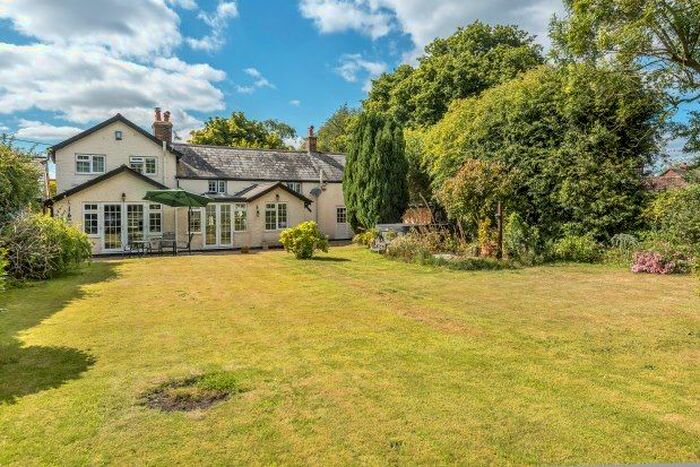 3 Bedroom Cottage To Rent In Bashley Common Road, New Milton, BH25