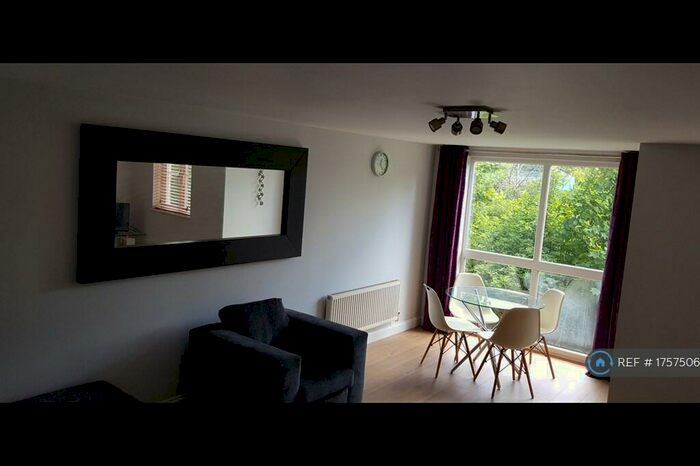 2 Bedroom Flat To Rent In Kidman Close, Romford, RM2