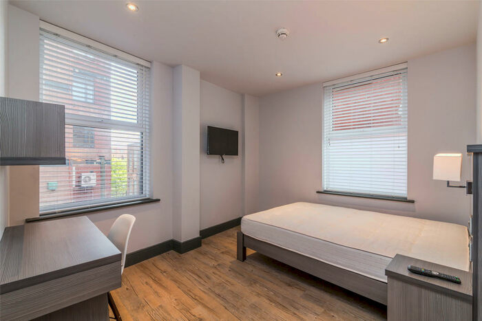 7 Bedroom Apartment To Rent In Hoods Hideout, - Hounds Gate, NG1