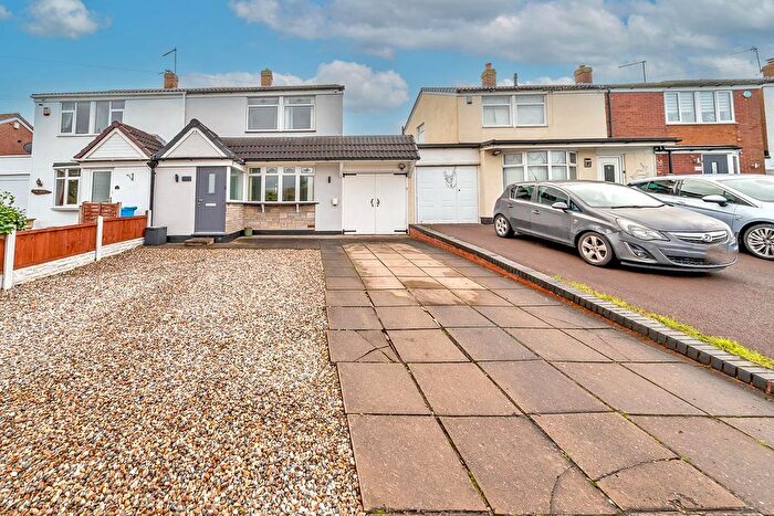 3 Bedroom Property For Sale In Pool View, Great Wyrley, Walsall, WS6