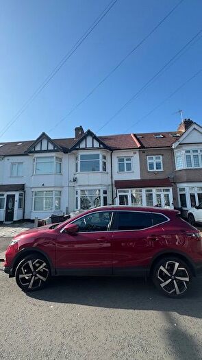 3 Bedroom Terraced House To Rent In Mansted Gardens, Romford, RM6