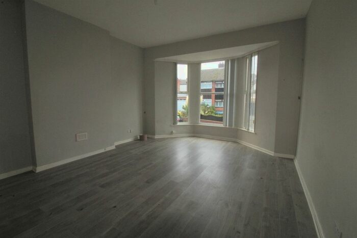2 Bedroom Flat To Rent In Alexandra Road, Prenton CH43