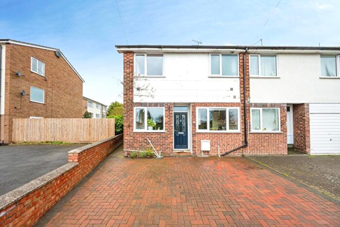 3 Bedroom Terraced House For Sale In Charles Street, Warwick, Warwickshire, CV34