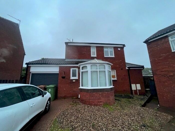 3 Bedroom Detached House To Rent In Sunningdale Drive, Washington, NE37