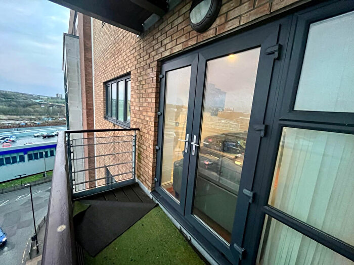2 Bedroom Apartment To Rent In The Bar, St James Gate, NE1