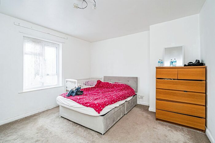 3 Bedroom End Of Terrace House For Sale In Bunns Lane, Dudley, DY2