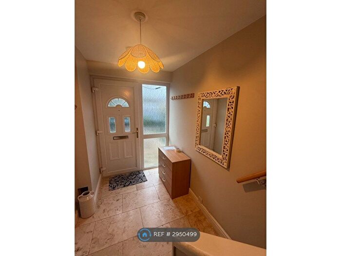 3 Bedroom Terraced House To Rent In Hilltop View, Bristol, BS5