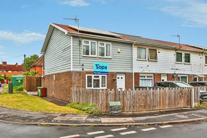 3 Bedroom End Of Terrace House For Sale In Longdale Road, Nottingham, NG5