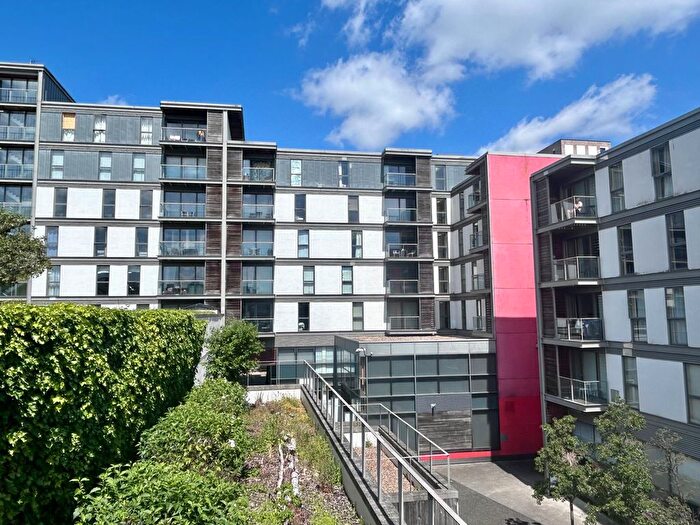 1 Bedroom Flat To Rent In South Fifth Street, Amethyst House, MK9