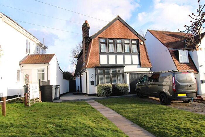 3 Bedroom Detached House For Sale In Wickham Chase, West Wickham, BR4