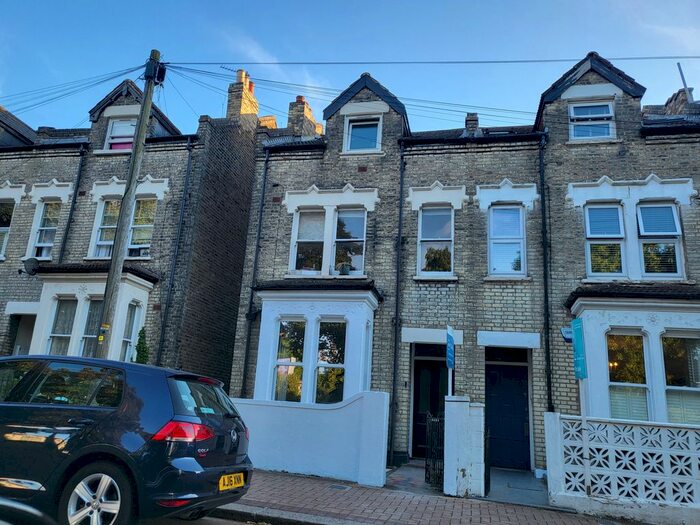 2 Bedroom Detached House To Rent In Birdhurst Road, London, SW18