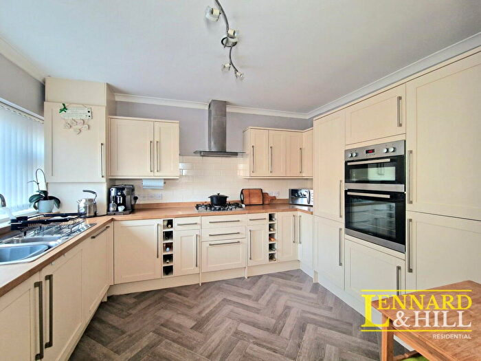 3 Bedroom Terraced House For Sale In Hollowfield Avenue, Little Thurrock, Grays, RM17