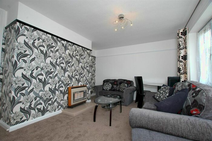 2 Bedroom Flat To Rent In Hackett Close, Bilston, WV14