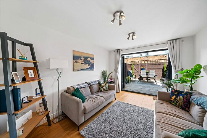 4 Bedroom Detached House For Sale In Kimber Road, SW18