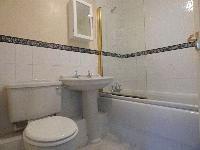 2 Bedroom Apartment To Rent In Park House, Palatine Road, Didsbury, Manchester, M20