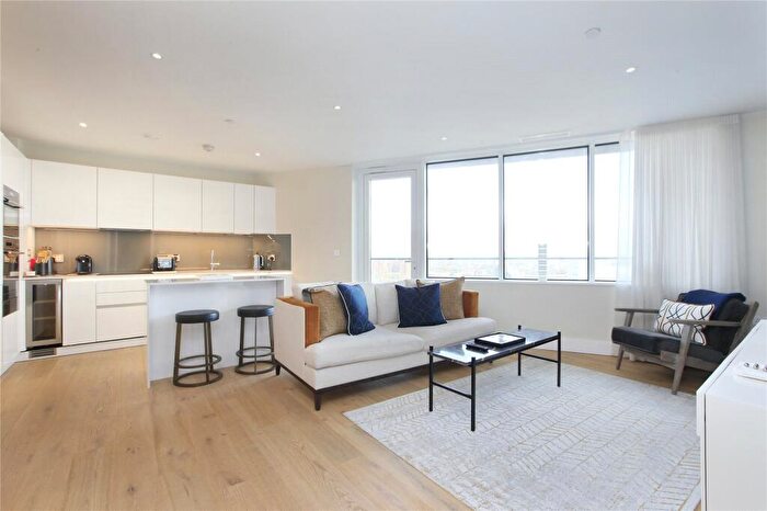 2 Bedroom Flat To Rent In Lombard Wharf, Lombard Road, SW11