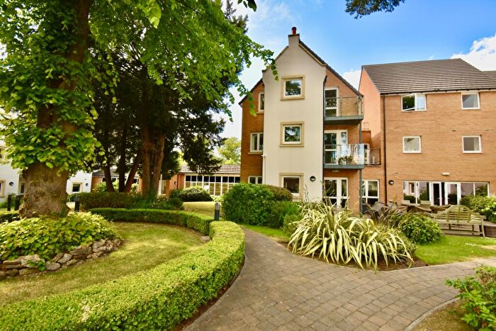 1 Bedroom Apartment To Rent In Wardington Court, Northampton, NN2