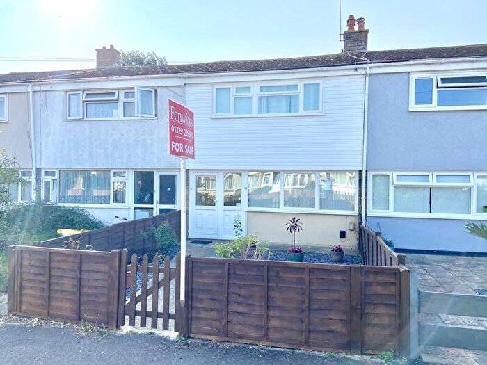 3 Bedroom Terraced House For Sale In Chiltern Walk, Fareham, PO14