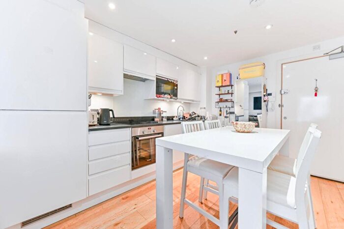 1 Bedroom Flat To Rent In Green Dragon House, Central Croydon, Croydon, CR0