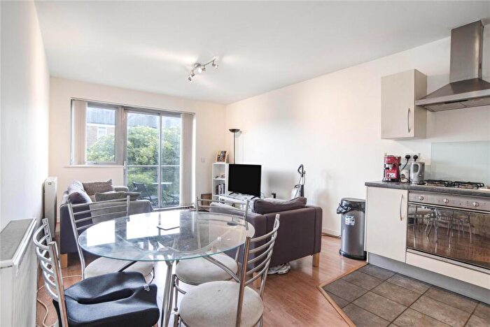 2 Bedroom Apartment To Rent In Violet Road, London, E3