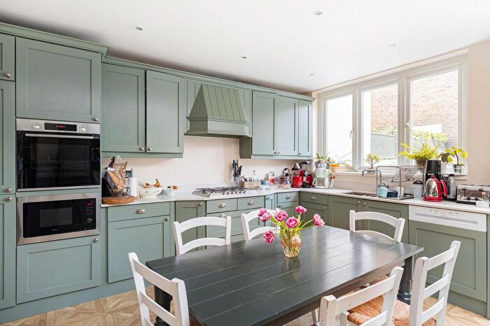 5 Bedroom Terraced House To Rent In Hurlingham Road, Hurlingham, SW6