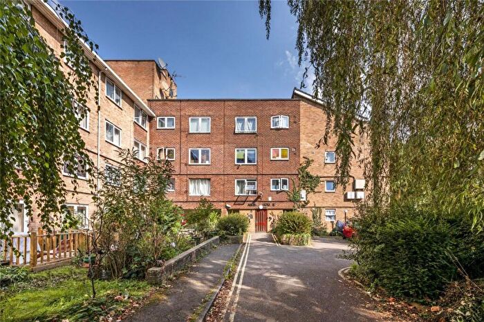 1 Bedroom Flat For Sale In Chatsworth Road, London, NW2