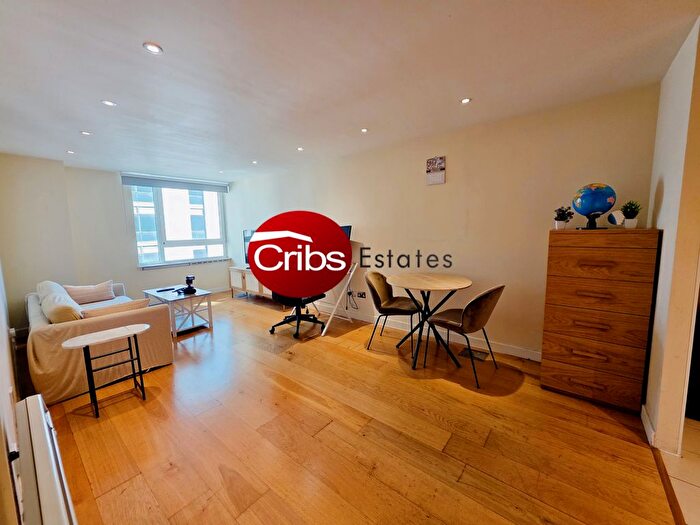 1 Bedroom Flat To Rent In St. George Wharf, London, SW8