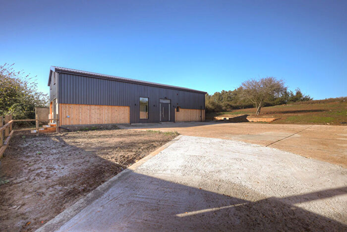 4 Bedroom Barn Conversion For Sale In Lower Road, Layer Breton, CO2