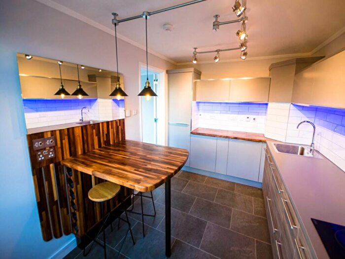 2 Bedroom Flat To Rent In Briary Road, Portishead, Bristol, BS20