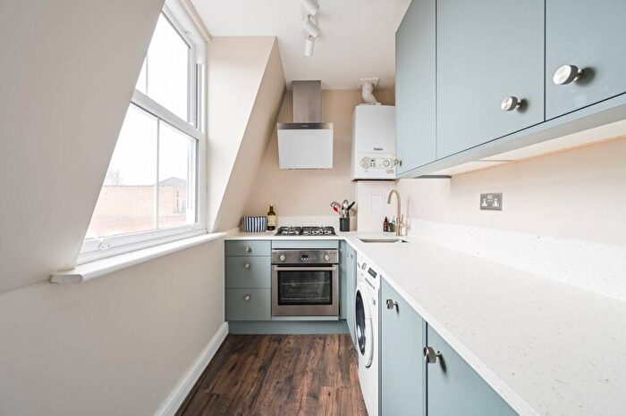 Studio For Sale In St Stephens Road, Bow, London, E3