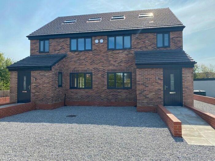 3 Bedroom Semi-Detached House To Rent In Surreyville Gardens, Castle Hill Lane, Sutton-On-Hull, Hull, HU7