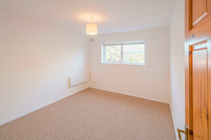 2 Bedroom Apartment To Rent In Melcombe Road, Bath, BA2