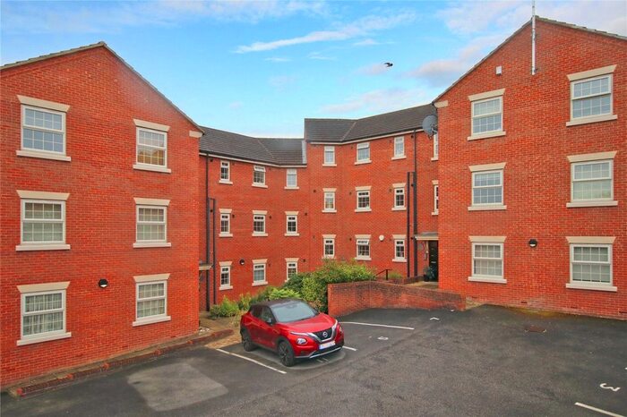 2 Bedroom Flat To Rent In Raynville Way, Leeds, West Yorkshire, LS12