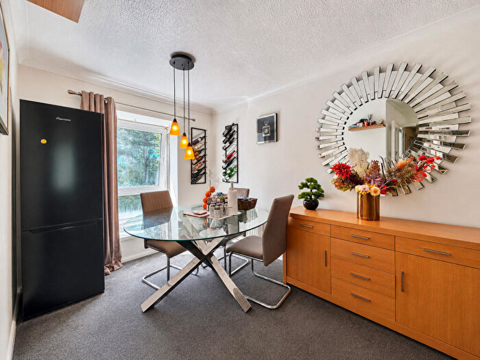 2 Bedroom Apartment For Sale In Hasler Road, Canford Heath, Poole, BH17 - Photo 4