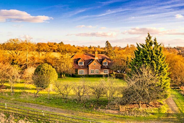 5 Bedroom Detached House For Sale In Field Cottage, Woodcote, RG8