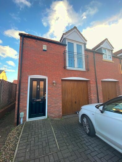 2 Bedroom Flat To Rent In Bowland Way, Kingswood, Hull, HU7