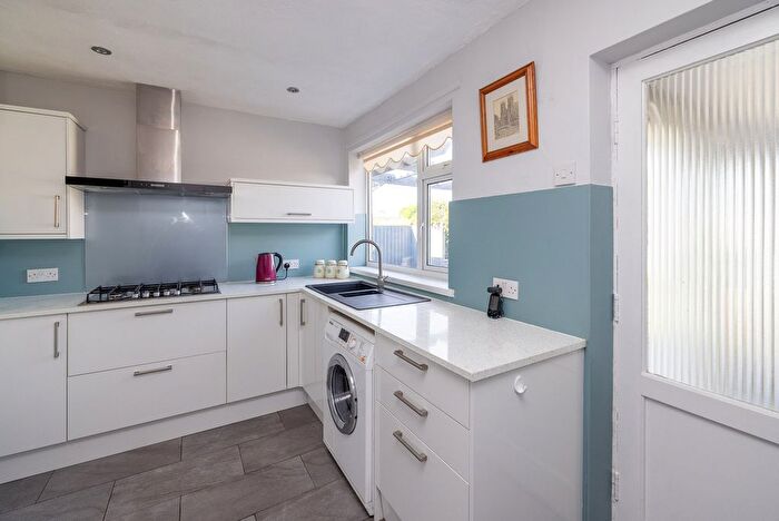 3 Bedroom Semi-Detached Bungalow For Sale In Church Lane, Bessacarr, DN4