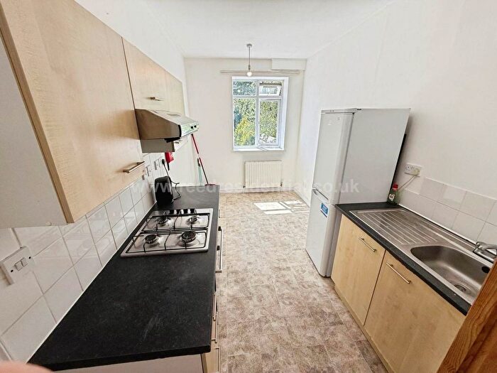 2 Bedroom Flat To Rent In Exeter Road, Selly Oak, B29