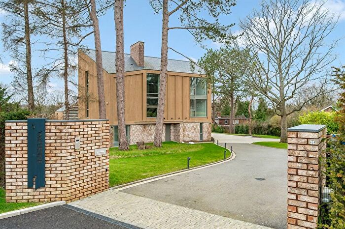 5 Bedroom Detached House For Sale In Waterbank Place, Prestbury, SK10