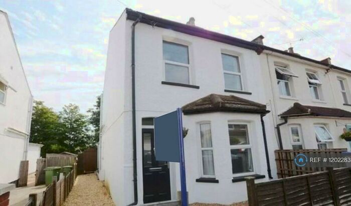 2 Bedroom End Of Terrace House To Rent In Herrett Street, Aldershot, GU12