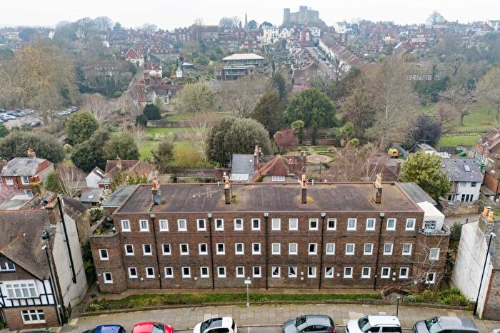 2 Bedroom Flat For Sale In Priory Street, Lewes, BN7