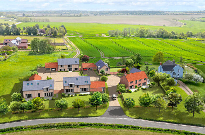 4 Bedroom Detached House For Sale In Great Raveley, Huntingdon, PE28