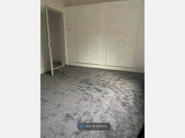 2 Bedroom Semi-Detached House To Rent In Stepney Lane, Hull, HU5