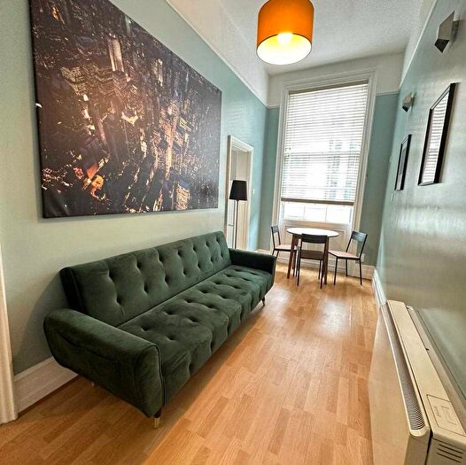 3 Bedroom Apartment To Rent In London Road, Brighton, BN1