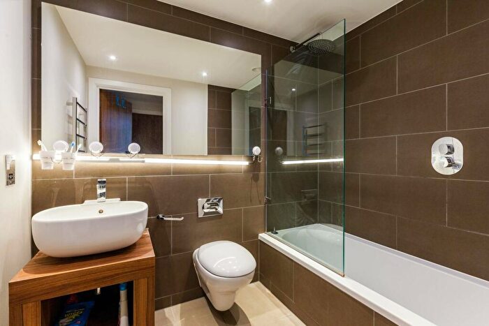 Studio To Rent In Crawford Building, Aldgate, London, E1