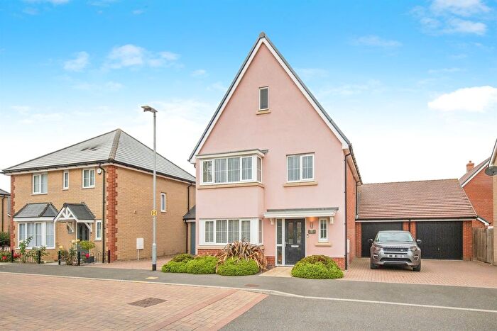 4 Bedroom Detached House For Sale In Memorial Way, Colchester, CO4